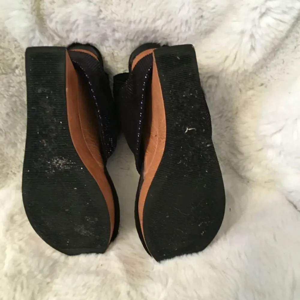 Modzori Reversible Black Shimmery Wedges Sandals Size 7